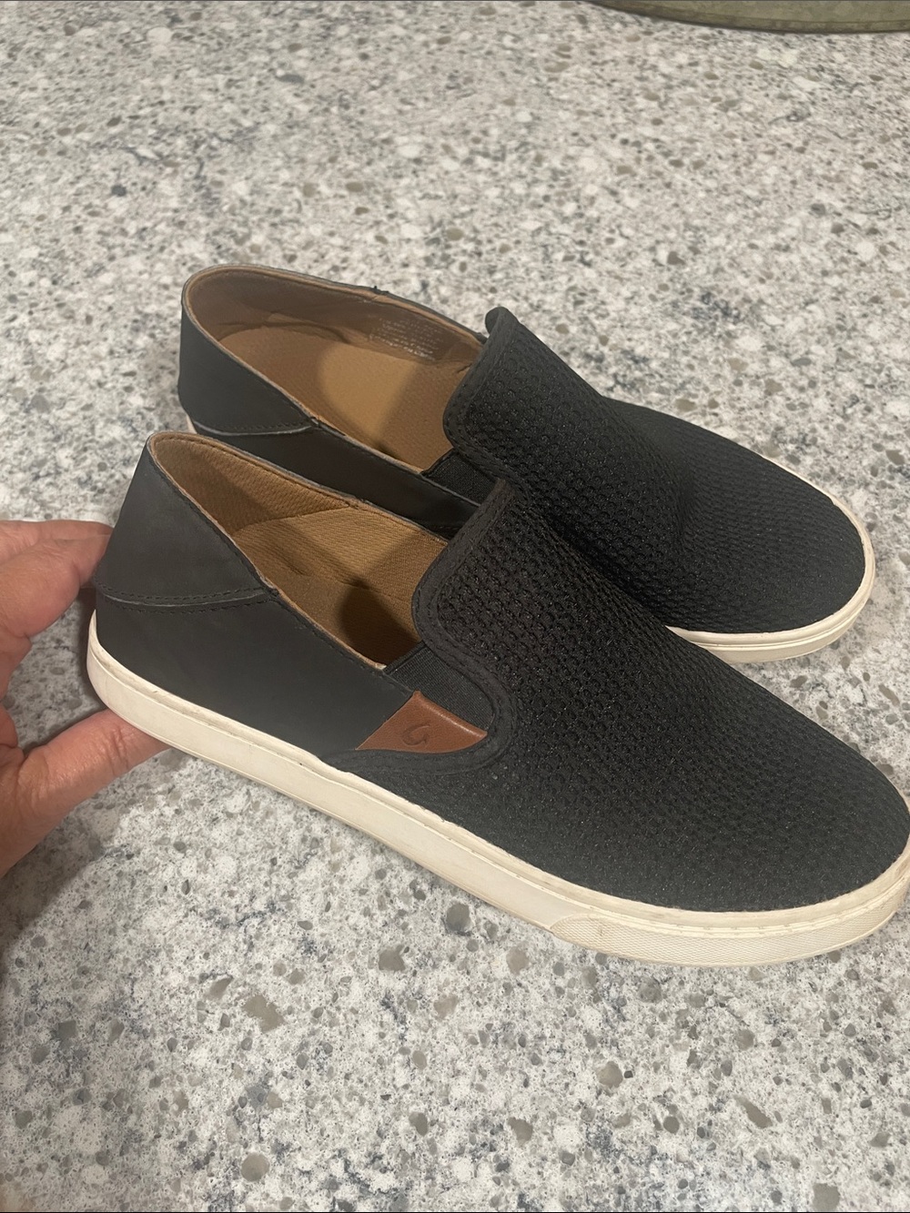 OluKai loafers women’s sz 8.5